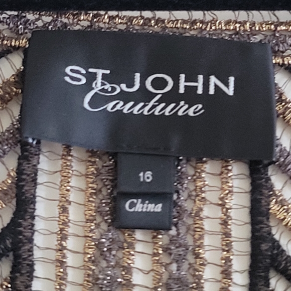 St-John Couture, Gourges Black and Tan Patterned Top With Top Closer, - Picture 7 of 10